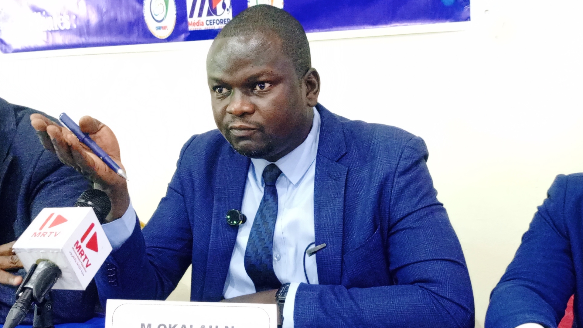 1000914596.jpg Le directeur général du cabinet, Okala Nodjinaisseme Hervé